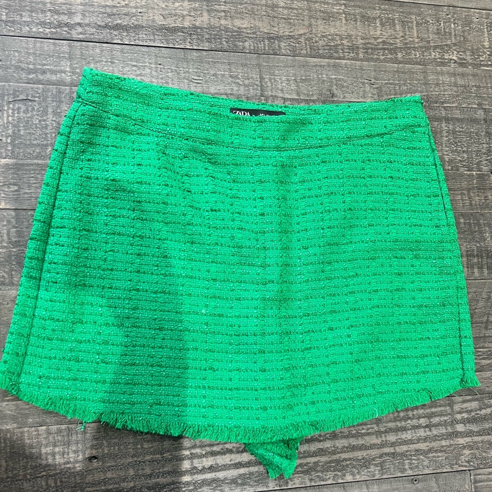 Zara skort size L 💚